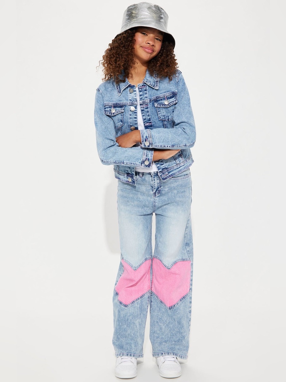 Fashion Nova Kids Mini Amor Wide-Leg Jeans with contrast Pink Heart Knees